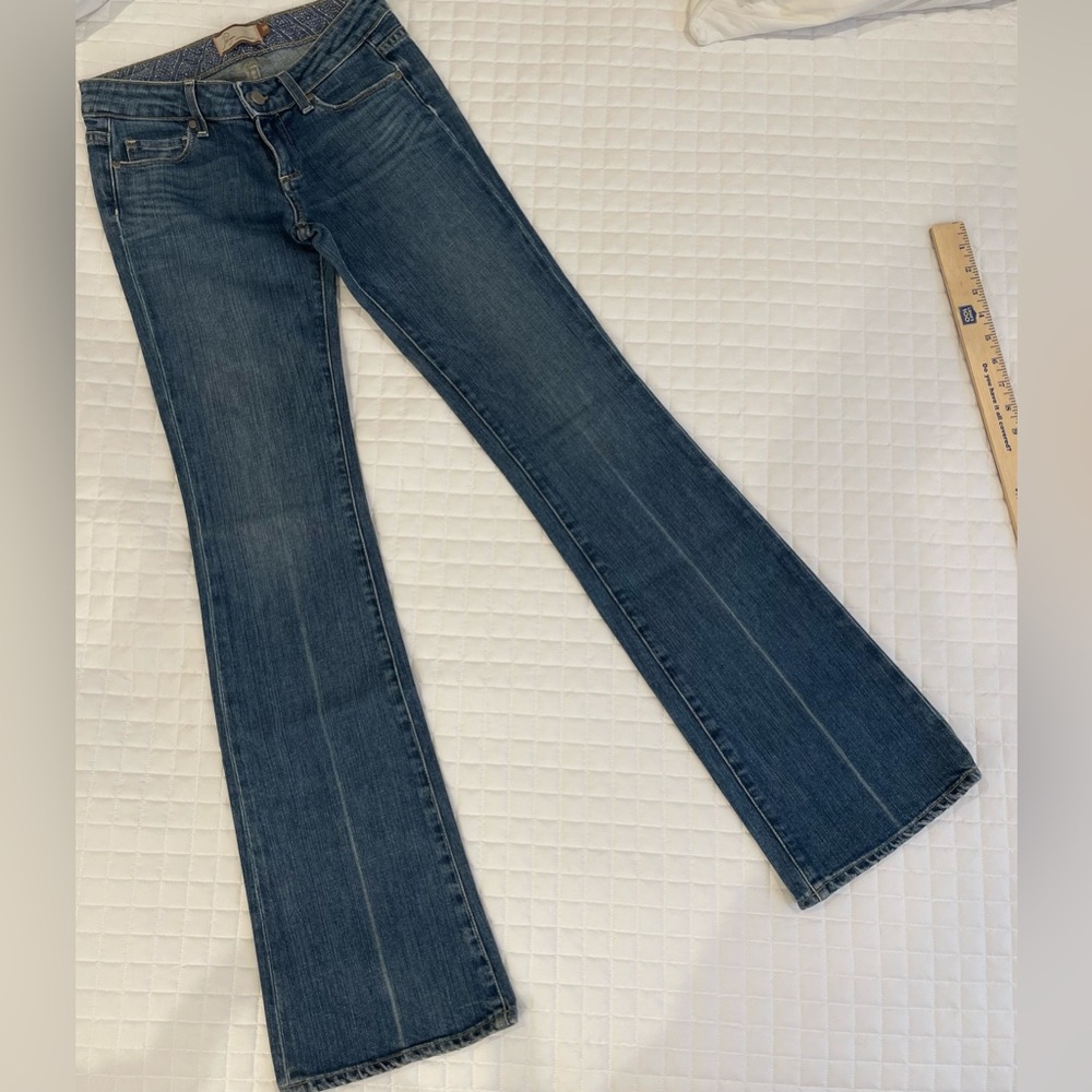 PAIGE LAUREL CANYON BLUE DENIM STRETCH FLARE DISTRESSED JEANS SIZE 26